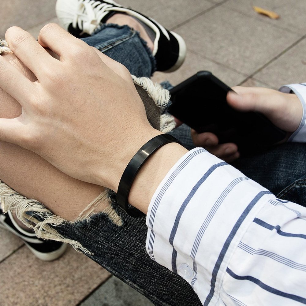 men black bracelet - Picture 2 of 2